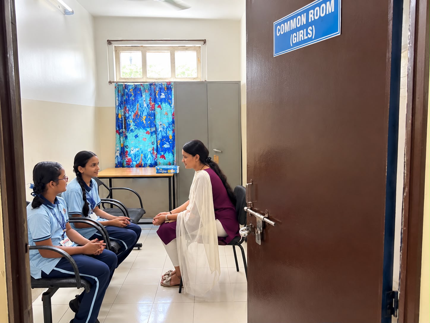 COMMON GIRLS ROOM